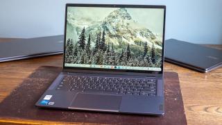 Laptopurile ultra-subțiri: de ce performanța pe termen lung suferă